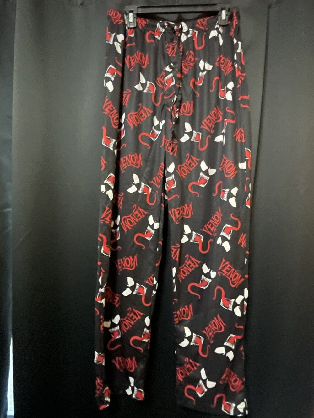 Marvel Venom Lounge Pants Men’s Size L – Sleep Pants – Pajama Bottoms